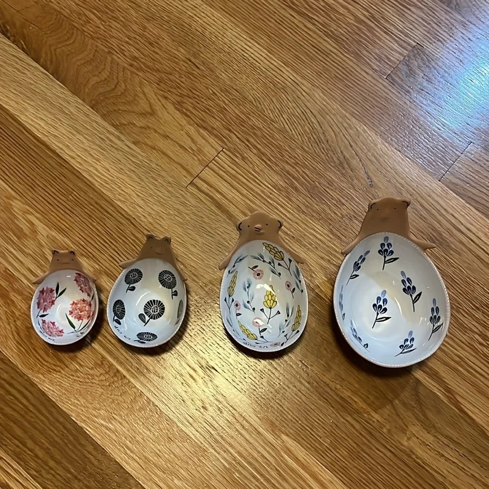 Anthropologie Ariya Ceramic Bear Set of 4 Measuring Cups NEW